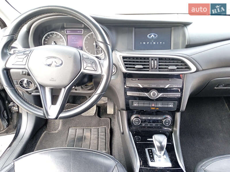 Внедорожник / Кроссовер Infiniti QX30 2017 в Ивано-Франковске