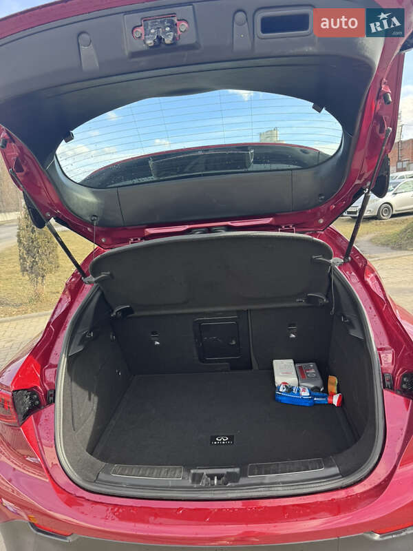 Внедорожник / Кроссовер Infiniti QX30 2017 в Хмельницком