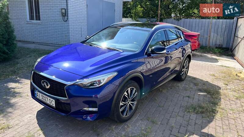 Внедорожник / Кроссовер Infiniti QX30 2016 в Киеве