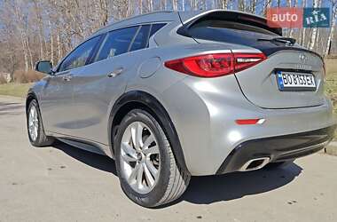 Внедорожник / Кроссовер Infiniti QX30 2017 в 