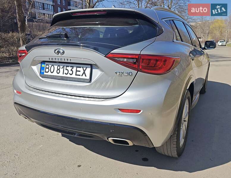 Внедорожник / Кроссовер Infiniti QX30 2017 в Тернополе