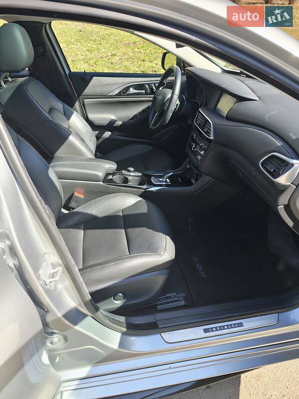 Внедорожник / Кроссовер Infiniti QX30 2017 в Тернополе