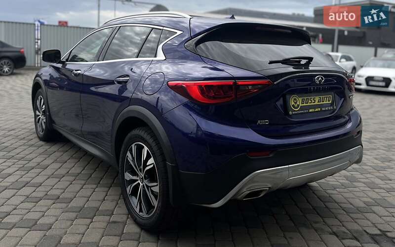 Позашляховик / Кросовер Infiniti QX30 2018 в Мукачевому