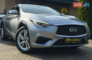 Позашляховик / Кросовер Infiniti QX30 2016 в 
