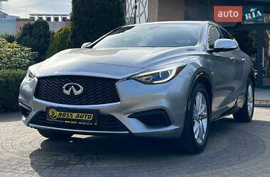 Позашляховик / Кросовер Infiniti QX30 2016 в 