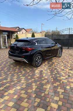 Внедорожник / Кроссовер Infiniti QX30 2016 в 
