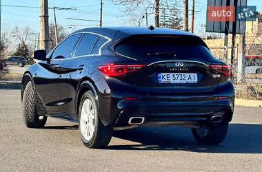 Внедорожник / Кроссовер Infiniti QX30 2017 в 
