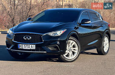 Внедорожник / Кроссовер Infiniti QX30 2017 в 