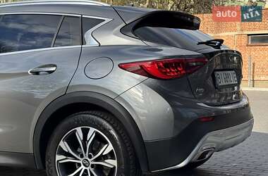 Внедорожник / Кроссовер Infiniti QX30 2016 в 