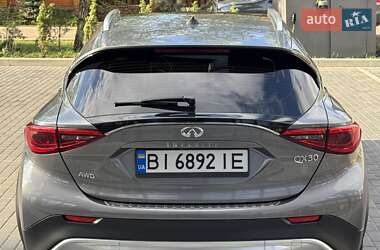 Внедорожник / Кроссовер Infiniti QX30 2016 в 