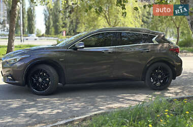 Внедорожник / Кроссовер Infiniti QX30 2017 в 
