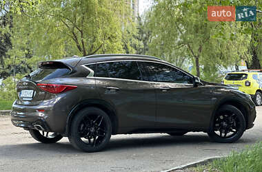 Внедорожник / Кроссовер Infiniti QX30 2017 в 