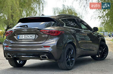 Внедорожник / Кроссовер Infiniti QX30 2017 в 