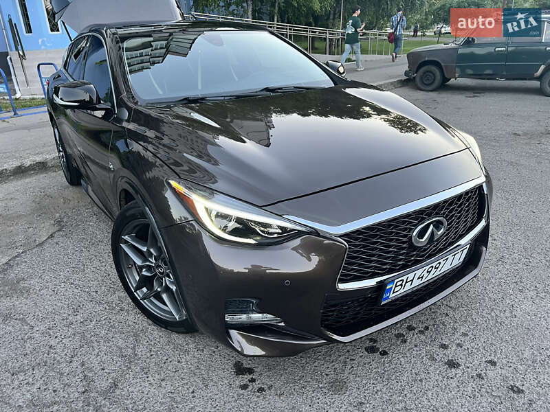 Infiniti QX30 2016