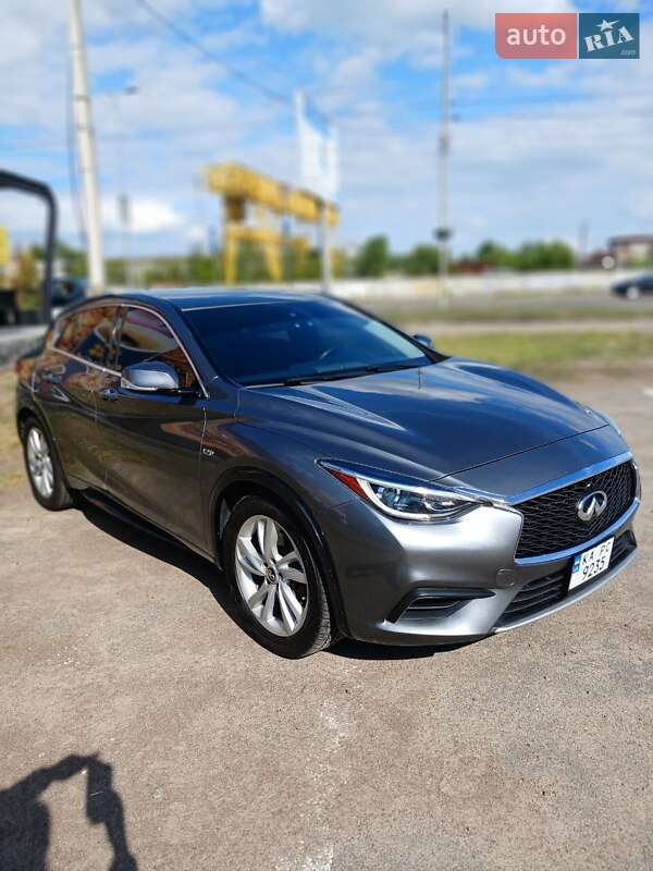 Позашляховик / Кросовер Infiniti QX30 2017 в Києві