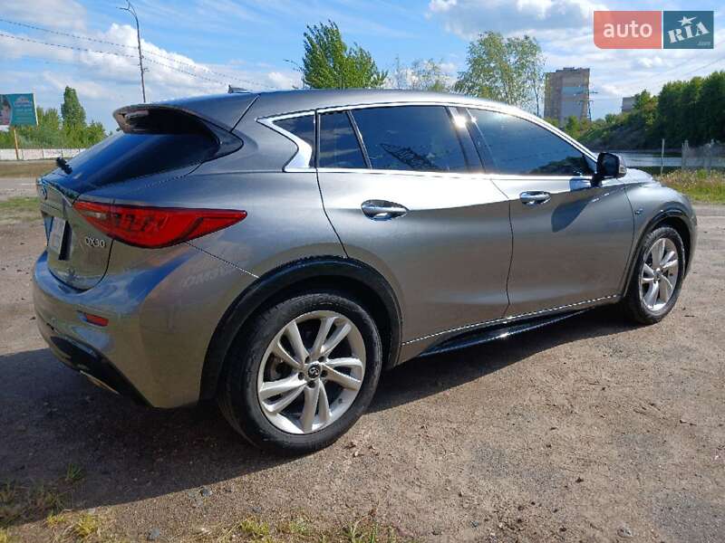 Позашляховик / Кросовер Infiniti QX30 2017 в Києві