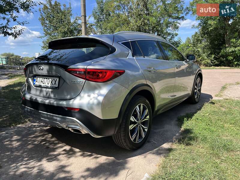 Внедорожник / Кроссовер Infiniti QX30 2016 в Киеве