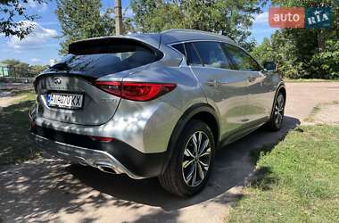 Позашляховик / Кросовер Infiniti QX30 2016 в 
