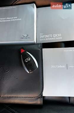 Позашляховик / Кросовер Infiniti QX30 2016 в 
