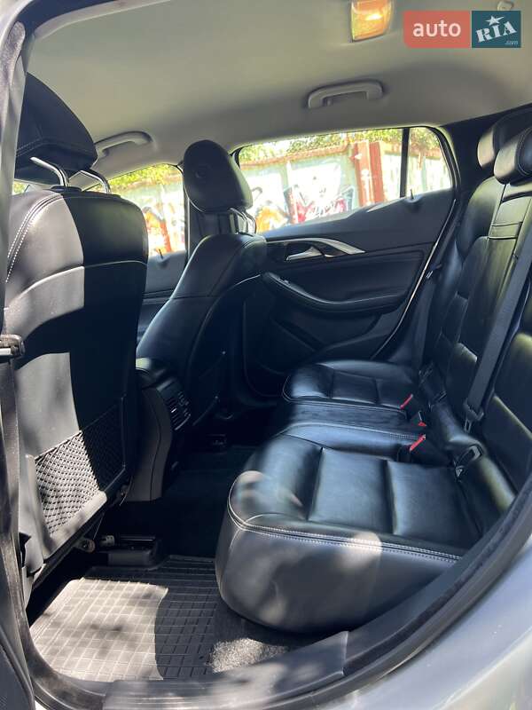 Внедорожник / Кроссовер Infiniti QX30 2016 в Киеве