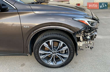Позашляховик / Кросовер Infiniti QX30 2018 в 