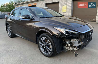 Позашляховик / Кросовер Infiniti QX30 2018 в 