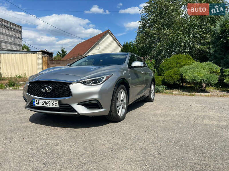 Позашляховик / Кросовер Infiniti QX30 2017 в Запоріжжі