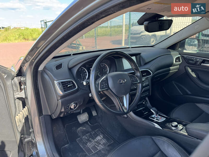 Внедорожник / Кроссовер Infiniti QX30 2016 в Ровно