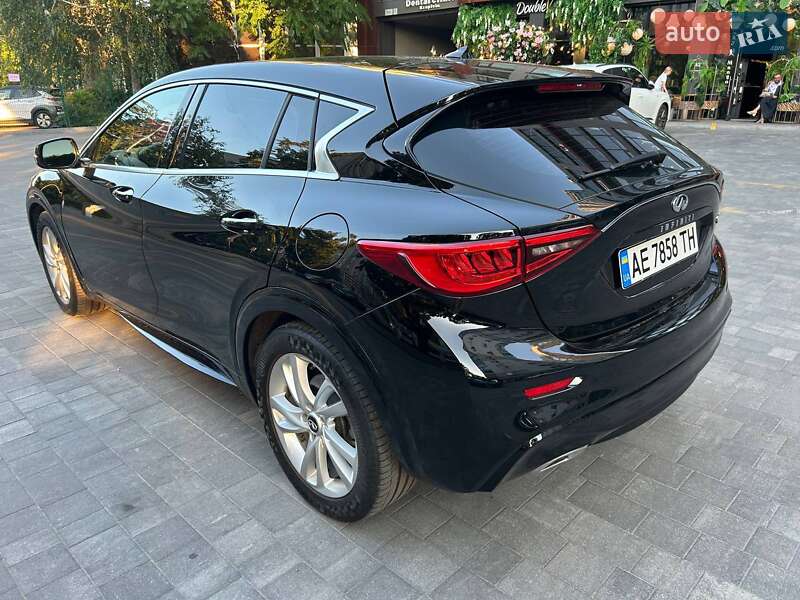 Внедорожник / Кроссовер Infiniti QX30 2017 в Днепре