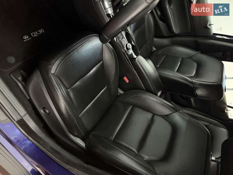 Внедорожник / Кроссовер Infiniti QX30 2016 в Харькове