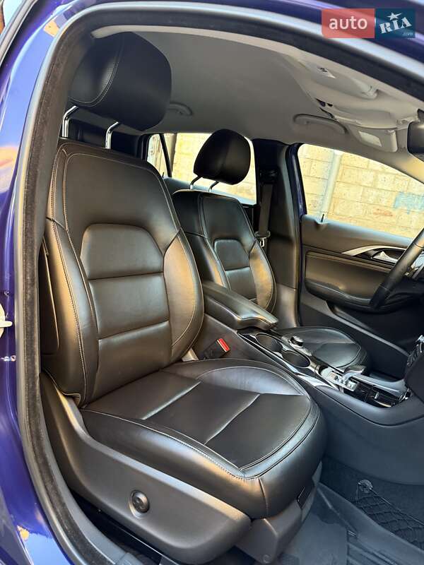 Внедорожник / Кроссовер Infiniti QX30 2016 в Харькове