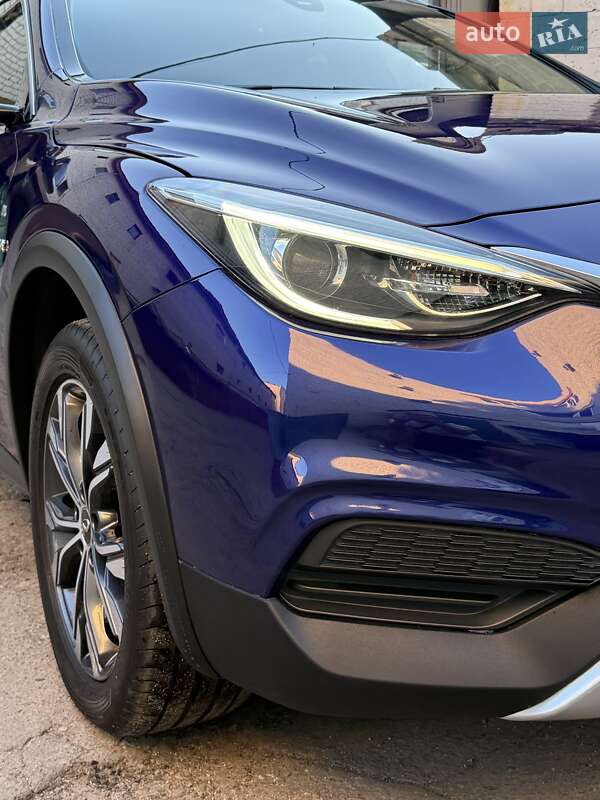 Внедорожник / Кроссовер Infiniti QX30 2016 в Харькове