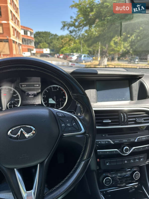 Внедорожник / Кроссовер Infiniti QX30 2016 в Одессе