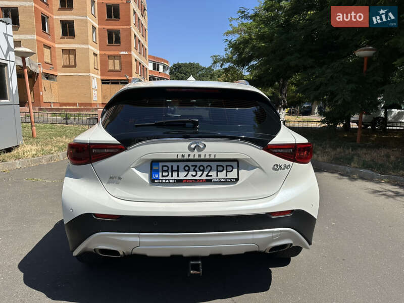 Внедорожник / Кроссовер Infiniti QX30 2016 в Одессе