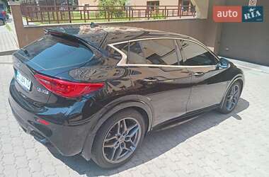 Внедорожник / Кроссовер Infiniti QX30 2016 в 
