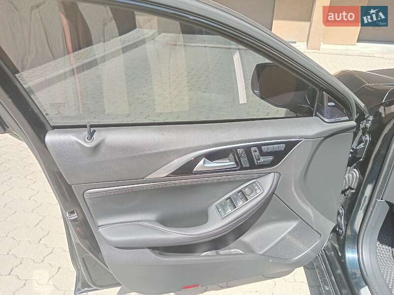 Внедорожник / Кроссовер Infiniti QX30 2016 в Львове