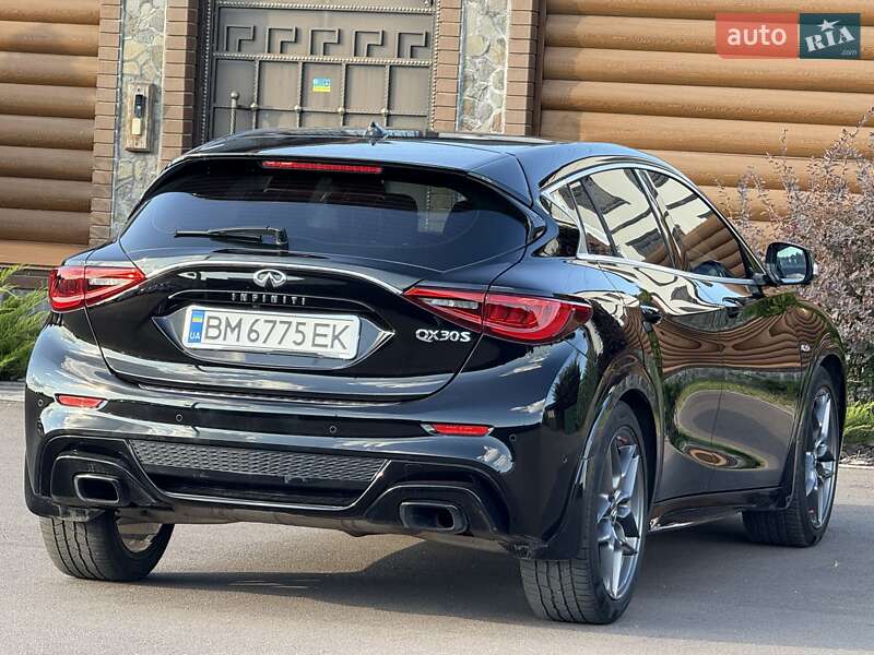 Внедорожник / Кроссовер Infiniti QX30 2016 в Киеве