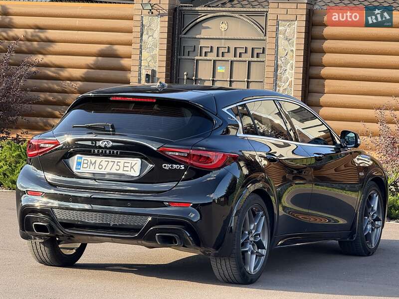 Внедорожник / Кроссовер Infiniti QX30 2016 в Киеве