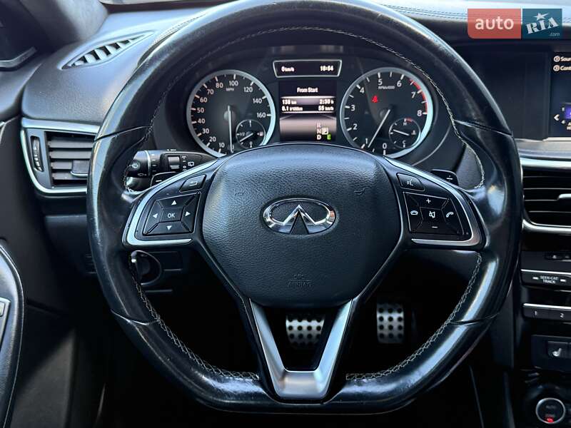 Внедорожник / Кроссовер Infiniti QX30 2016 в Киеве