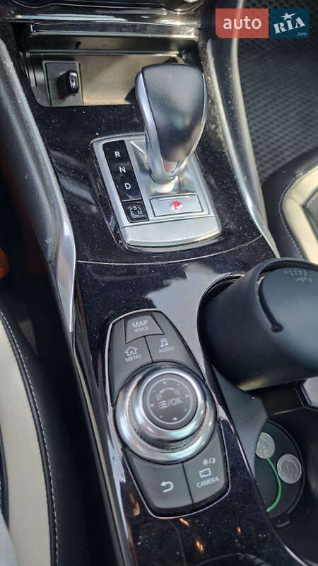 Позашляховик / Кросовер Infiniti QX30 2016 в Запоріжжі