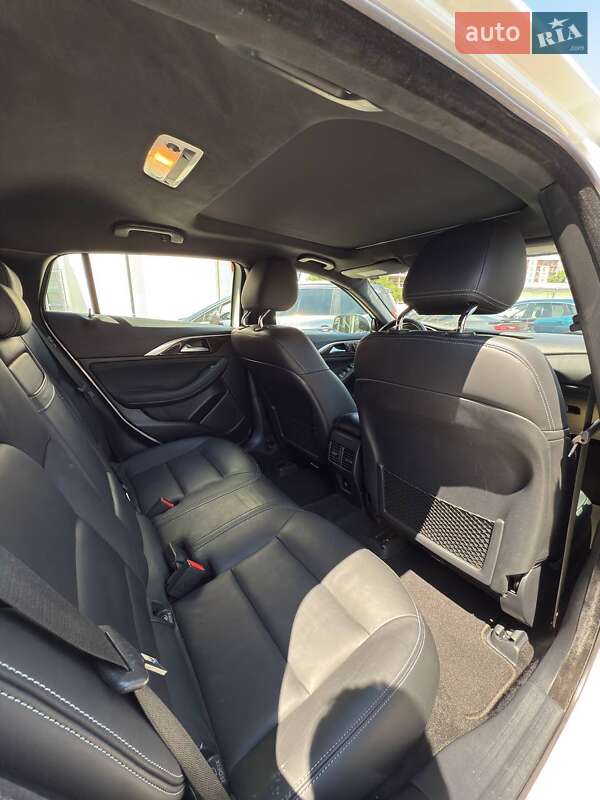 Позашляховик / Кросовер Infiniti QX30 2016 в Чернівцях фото 7 Позашляховик / Кросовер Infiniti QX30 2016 в Чернівцях