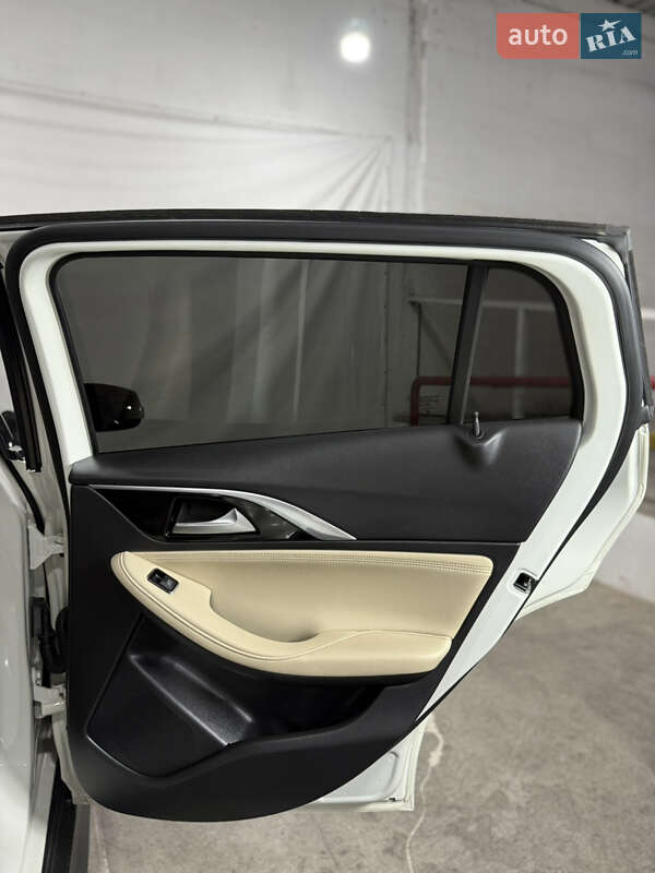 Позашляховик / Кросовер Infiniti QX30 2017 в Одесі