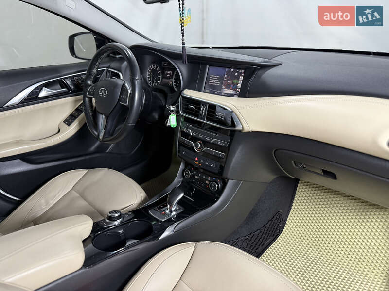 Позашляховик / Кросовер Infiniti QX30 2017 в Одесі