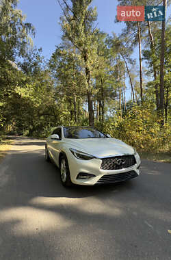 Внедорожник / Кроссовер Infiniti QX30 2017 в 