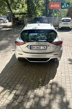 Внедорожник / Кроссовер Infiniti QX30 2017 в 