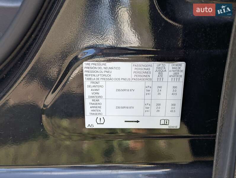 Внедорожник / Кроссовер Infiniti QX30 2016 в Ужгороде