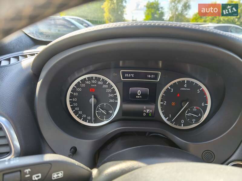 Внедорожник / Кроссовер Infiniti QX30 2016 в Ужгороде