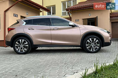 Внедорожник / Кроссовер Infiniti QX30 2017 в 