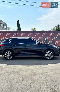 Внедорожник / Кроссовер Infiniti QX30 2018 в 