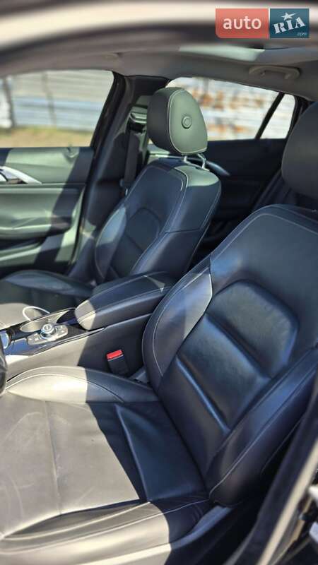 Внедорожник / Кроссовер Infiniti QX30 2017 в Кривом Роге